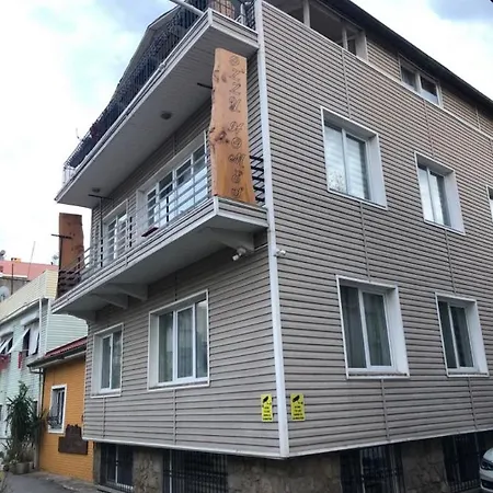 Merkez Kaleici Muhtesem Balkonlu