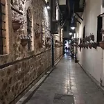 Merkez Kaleici Muhtesem Balkonlu Lägenhet Antalya