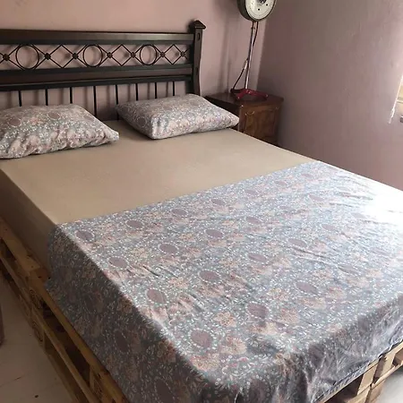 Merkez Kaleiçi Muhteşem Balkonlu *