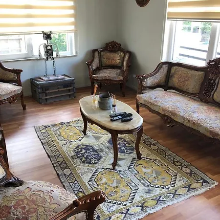 Merkez Kaleiçi Muhteşem Balkonlu Daire