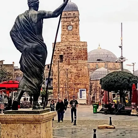Merkez Kaleiçi Muhteşem Balkonlu *