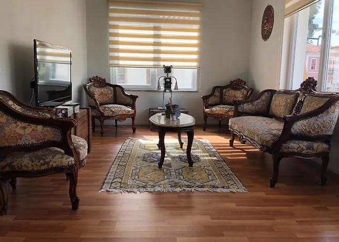 Merkez Kaleici Muhtesem Balkonlu