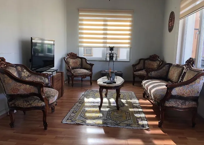 Merkez Kaleici Muhtesem Balkonlu *