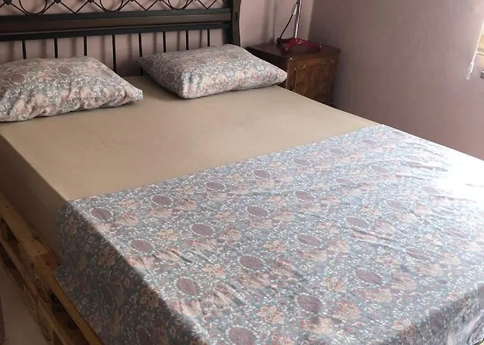 Merkez Kaleici Muhtesem Balkonlu *