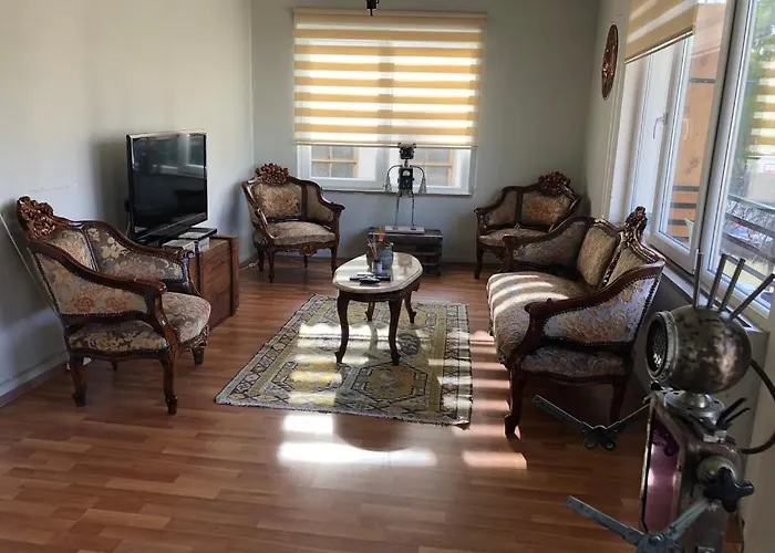 Merkez Kaleici Muhtesem Balkonlu