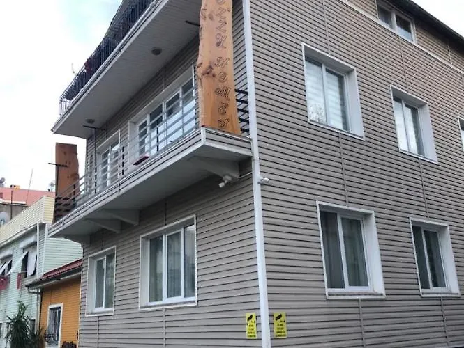 Merkez Kaleici Muhtesem Balkonlu