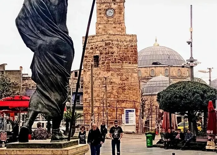 Merkez Kaleici Muhtesem Balkonlu *
